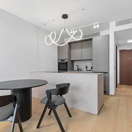 Skypark 1-bedroom On Floor 15 With Castle View And Parking By Skyviews Διαμέρισμα *