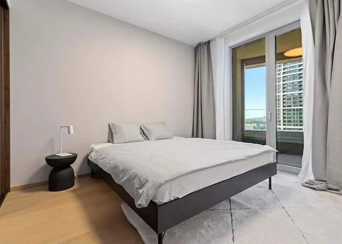 Skypark 1-Bedroom Apartment On Floor 15 With Castle View And Parking By Skyviews * Bratislava