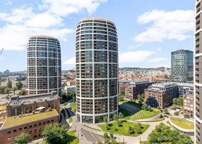 Skypark 1-Bedroom Apartment On Floor 15 With Castle View And Parking By Skyviews 아파트