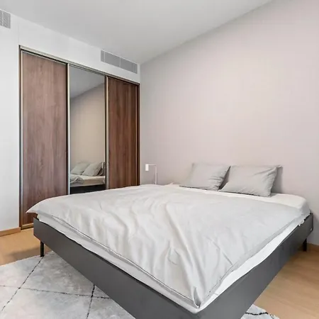 Skypark 1-Bedroom Apartment On Floor 15 With Castle View And Parking By Skyviews ブラチスラヴァ