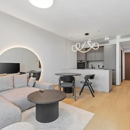 Sky Park Luxury With Stunning Views 아파트